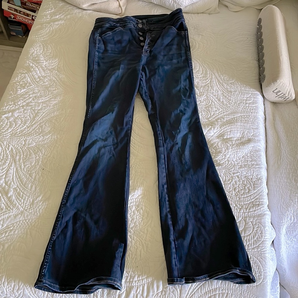 Veronica Beard Beverly skinny flair, high-rise jeans